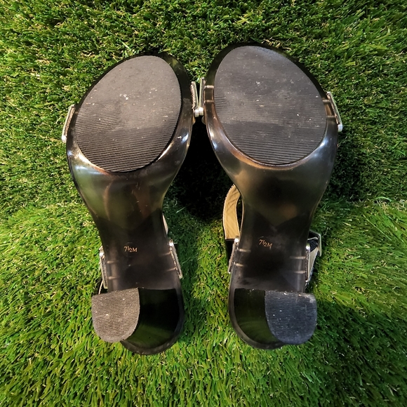 MICHAEL | Michael Kors T Strap Blk Patent Heels - Picture 3 of 7